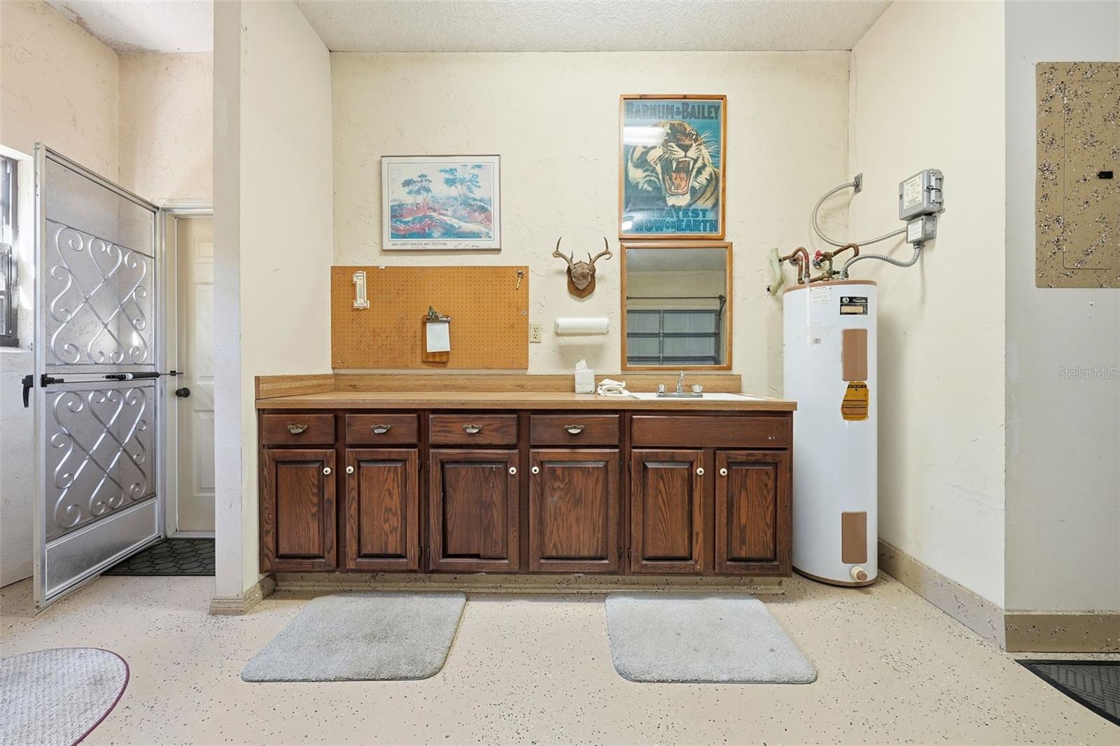 Image 43 of 53 For 1111 Lakeshore Drive C4