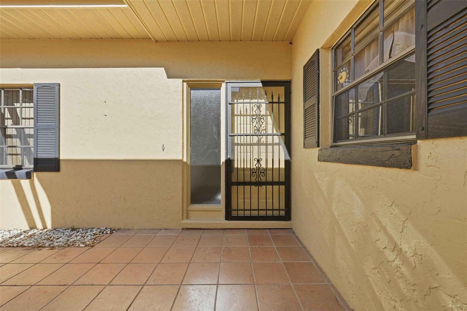 Image 6 of 53 For 1111 Lakeshore Drive C4