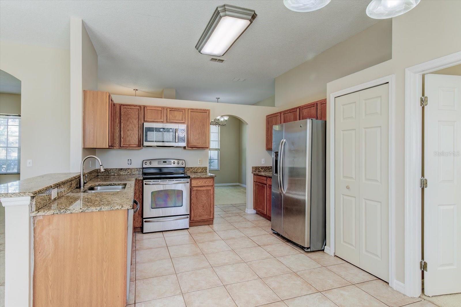 Image 17 of 60 For 276 Longhirst Loop