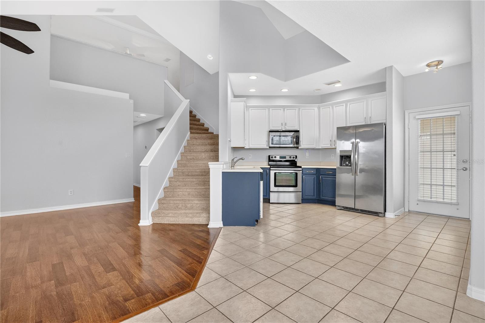 Image 8 of 40 For 17318 Promenade Drive 19-6