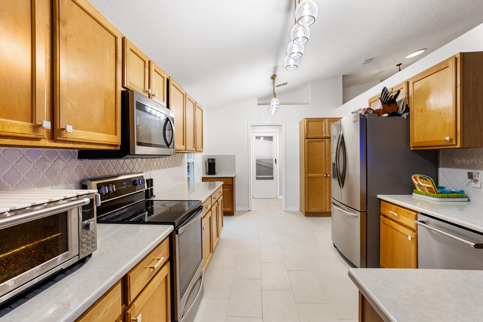 Image 10 of 34 For 1030 Tawny Eagle Drive