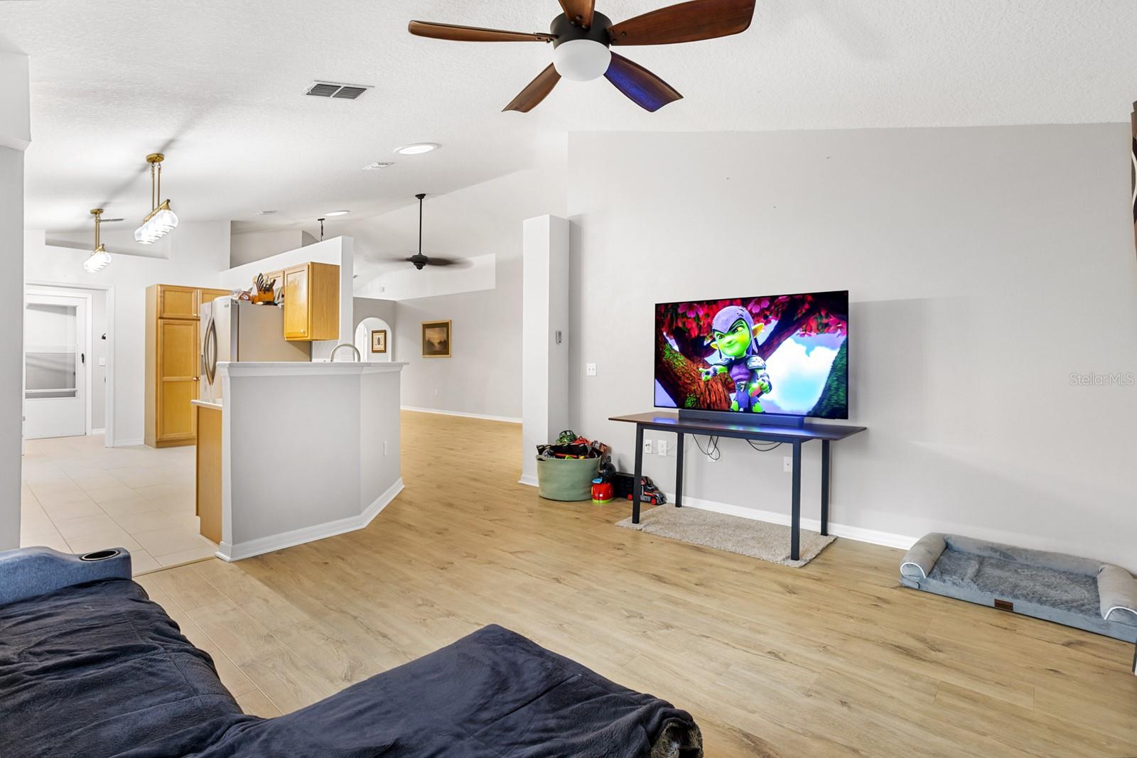 Image 15 of 34 For 1030 Tawny Eagle Drive