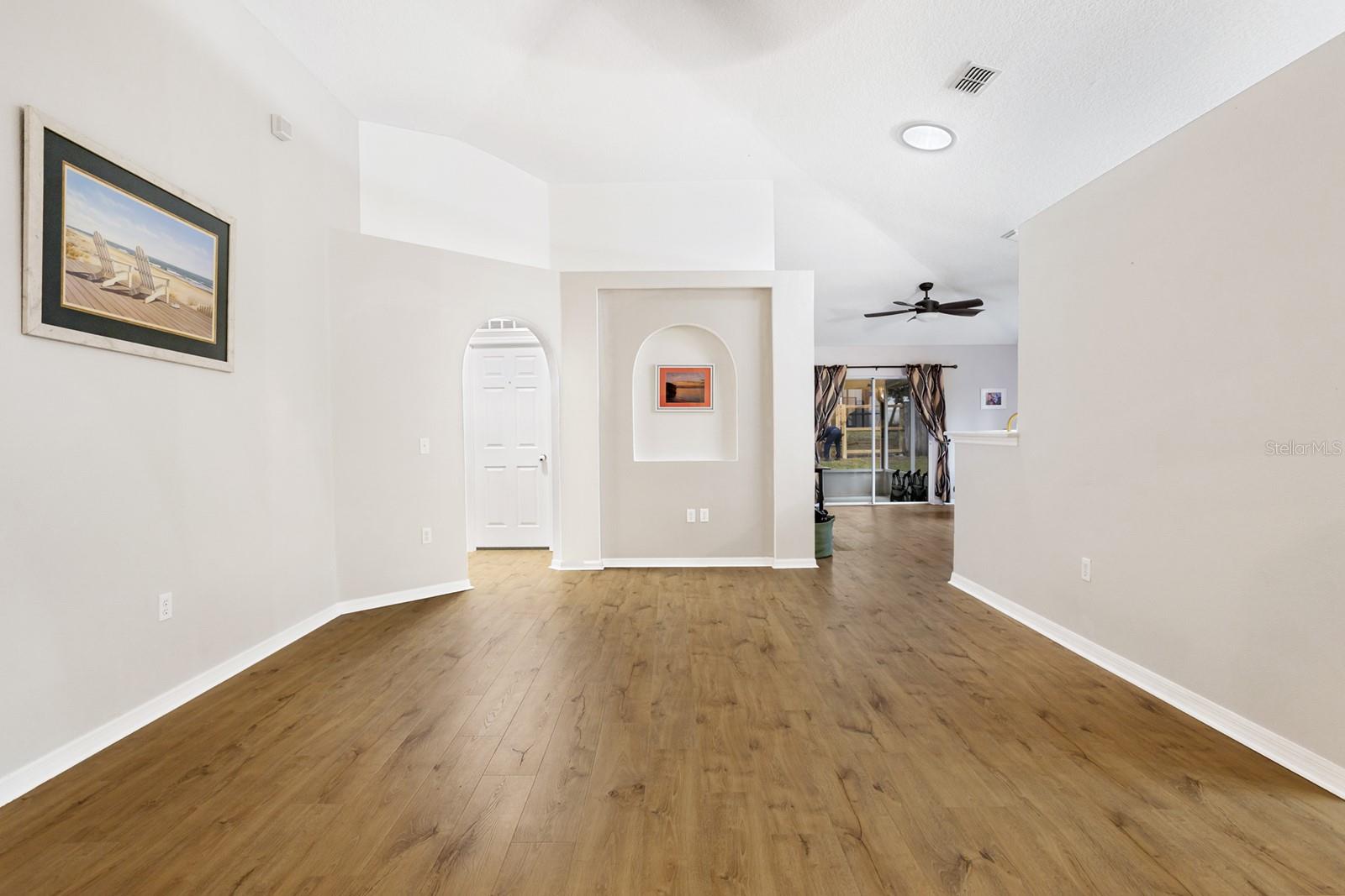 Image 5 of 34 For 1030 Tawny Eagle Drive