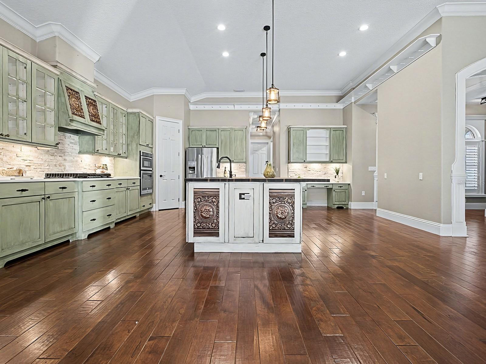 Image 12 of 96 For 5517 Meadow Hill Loop