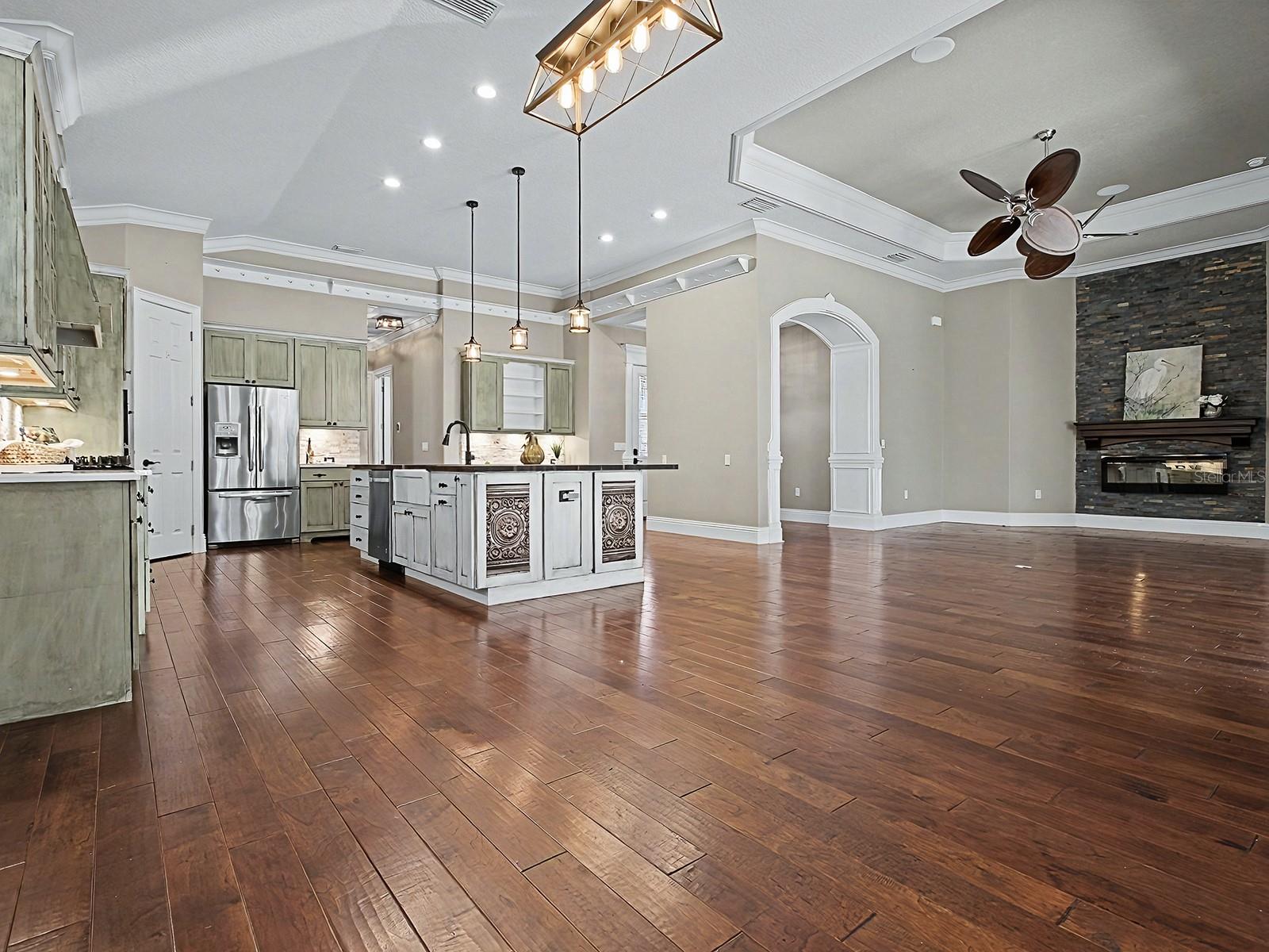 Image 13 of 96 For 5517 Meadow Hill Loop