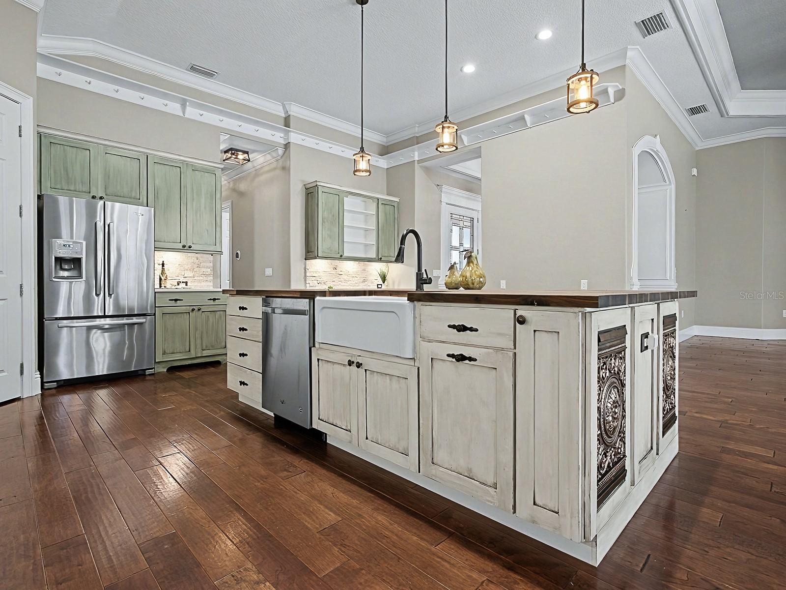 Image 16 of 96 For 5517 Meadow Hill Loop