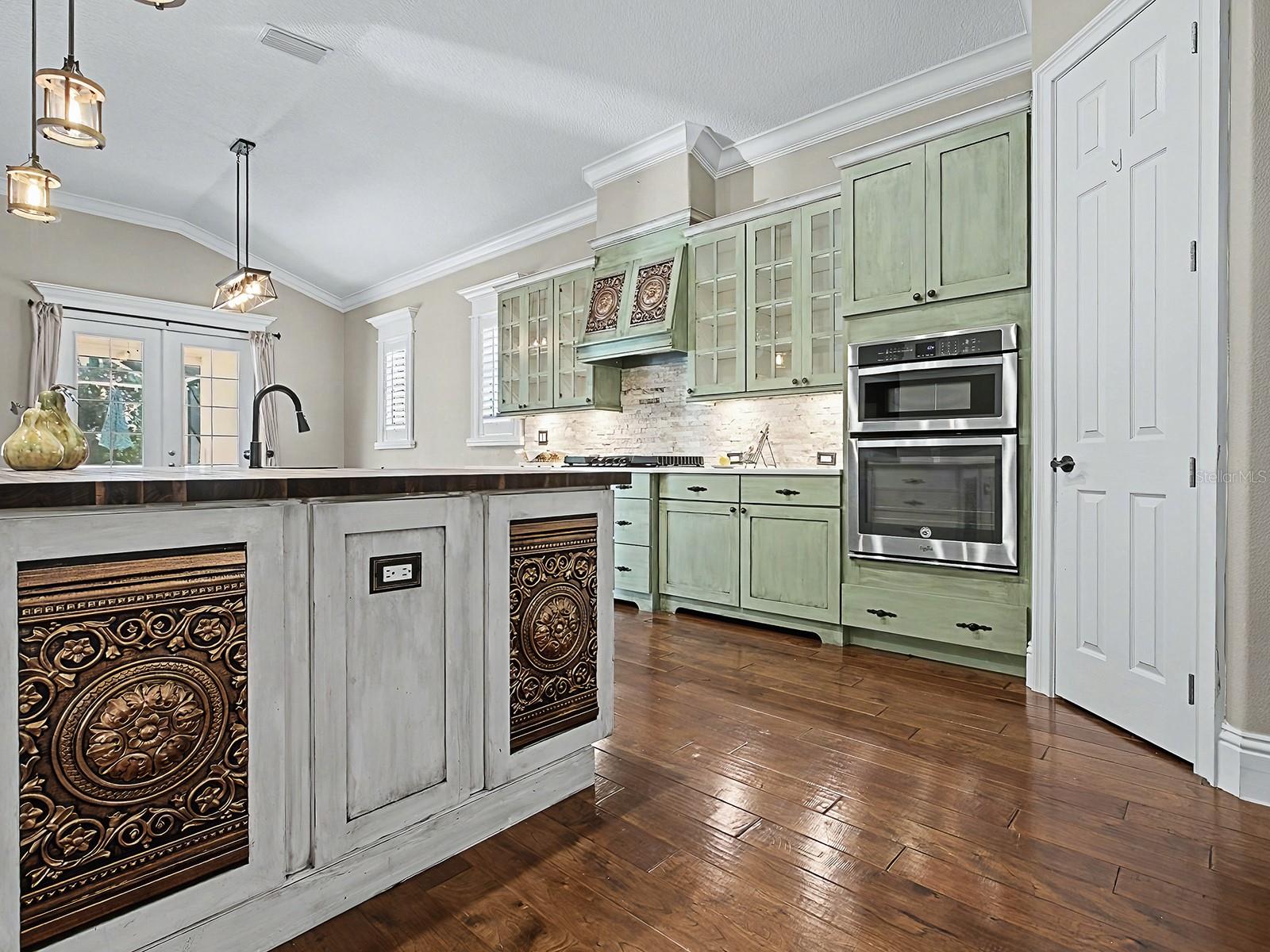 Image 22 of 96 For 5517 Meadow Hill Loop