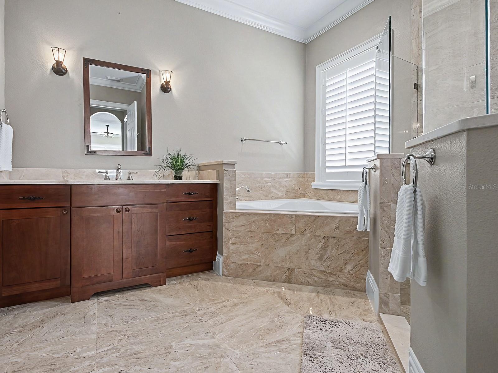 Image 32 of 96 For 5517 Meadow Hill Loop