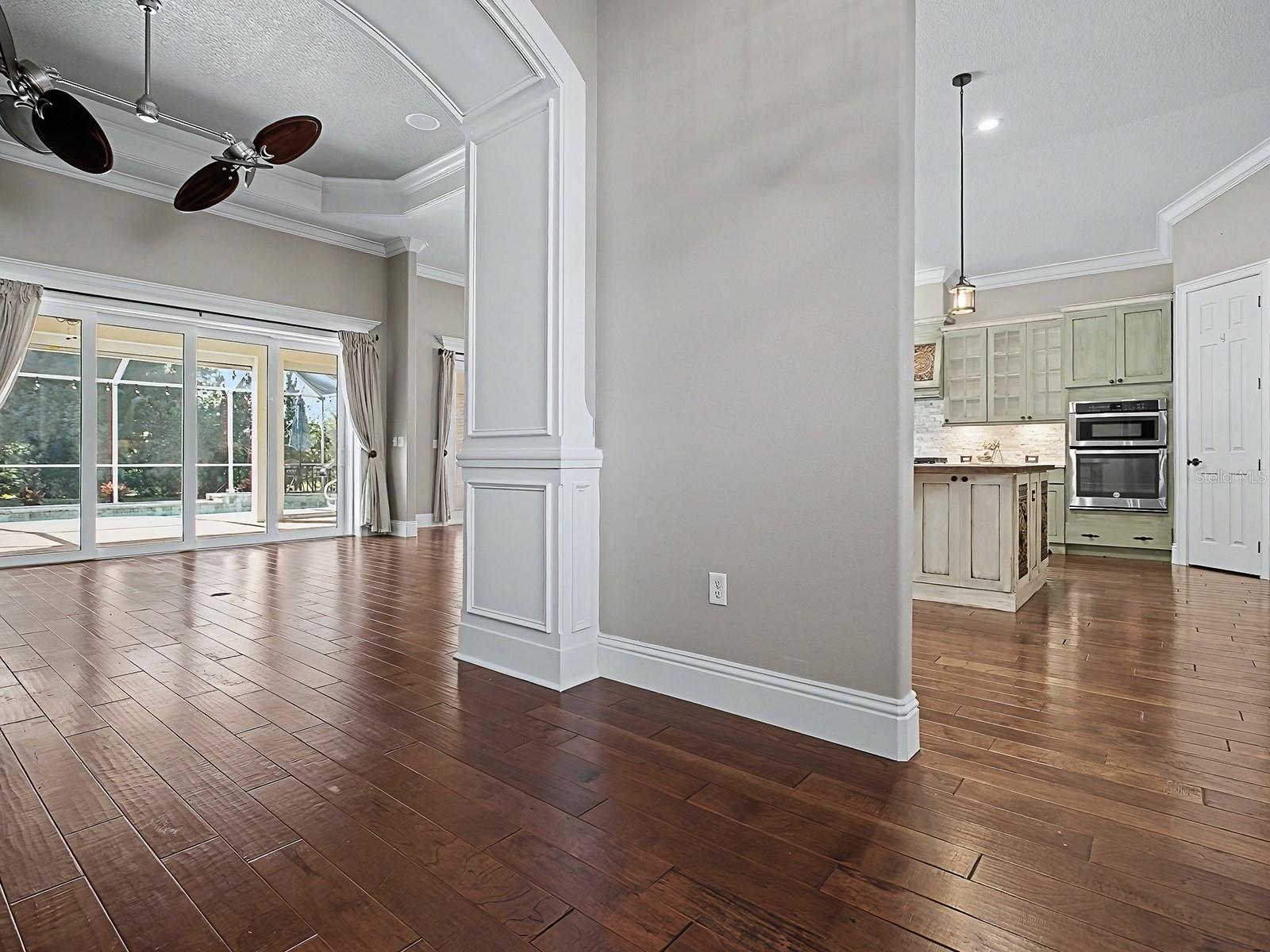 Image 4 of 96 For 5517 Meadow Hill Loop