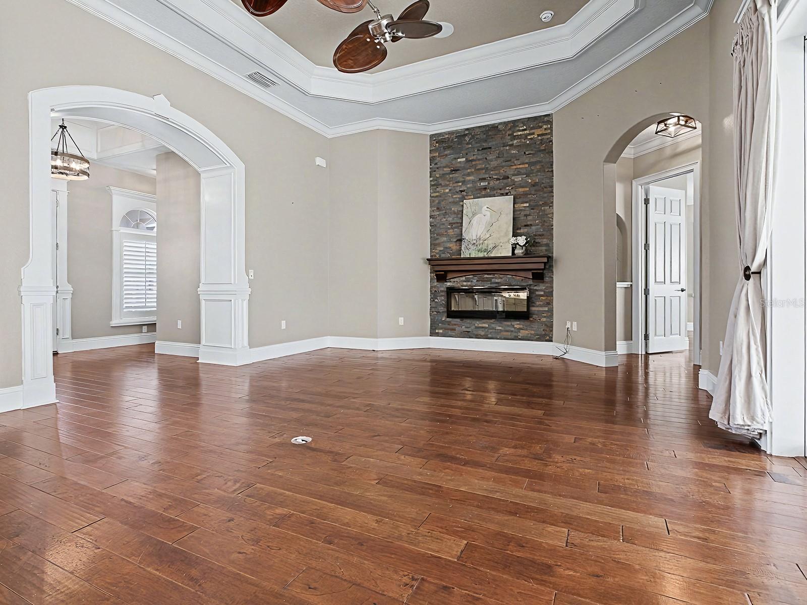 Image 7 of 96 For 5517 Meadow Hill Loop