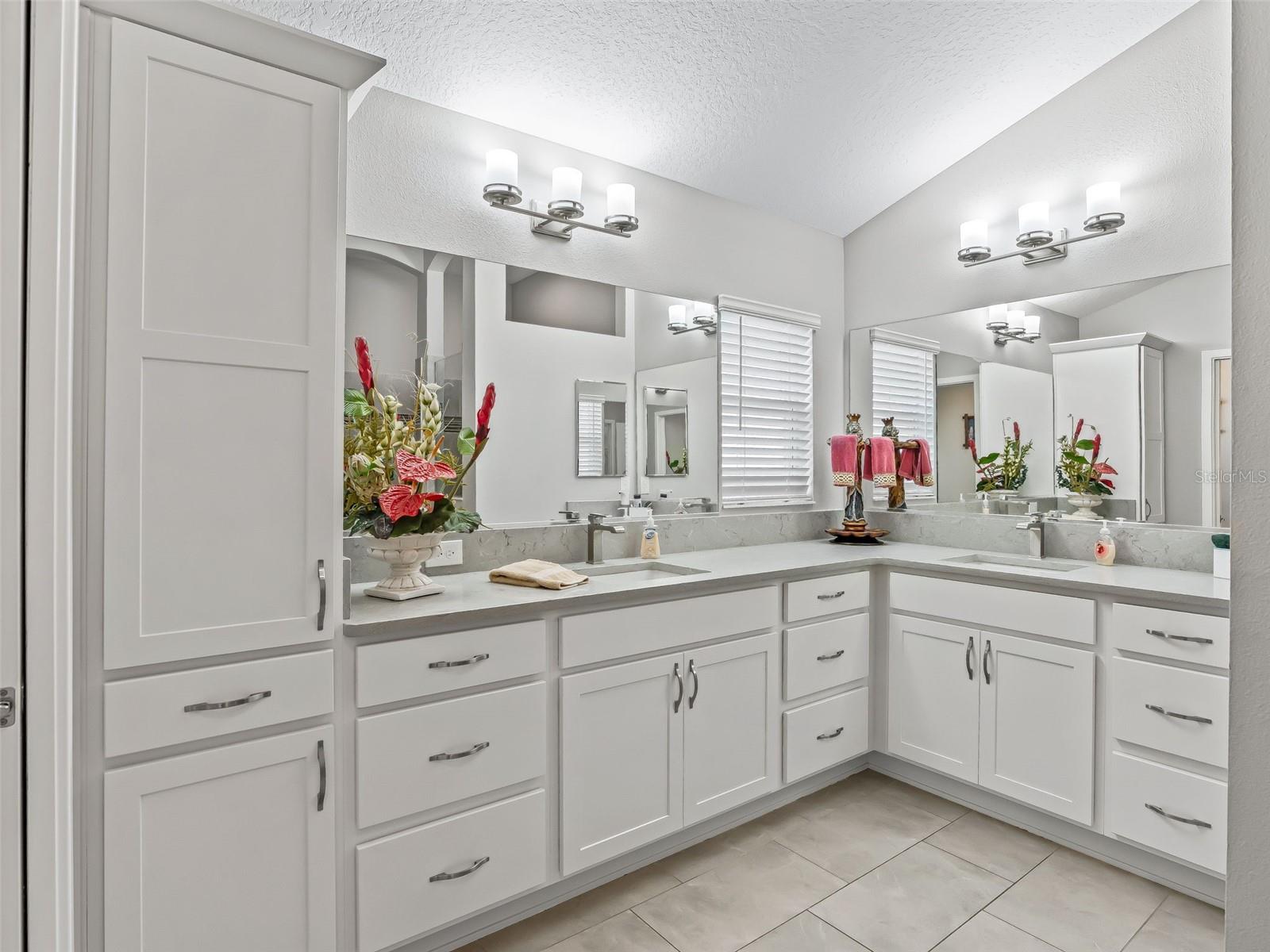 Image 32 of 68 For 5885 Flint Loop