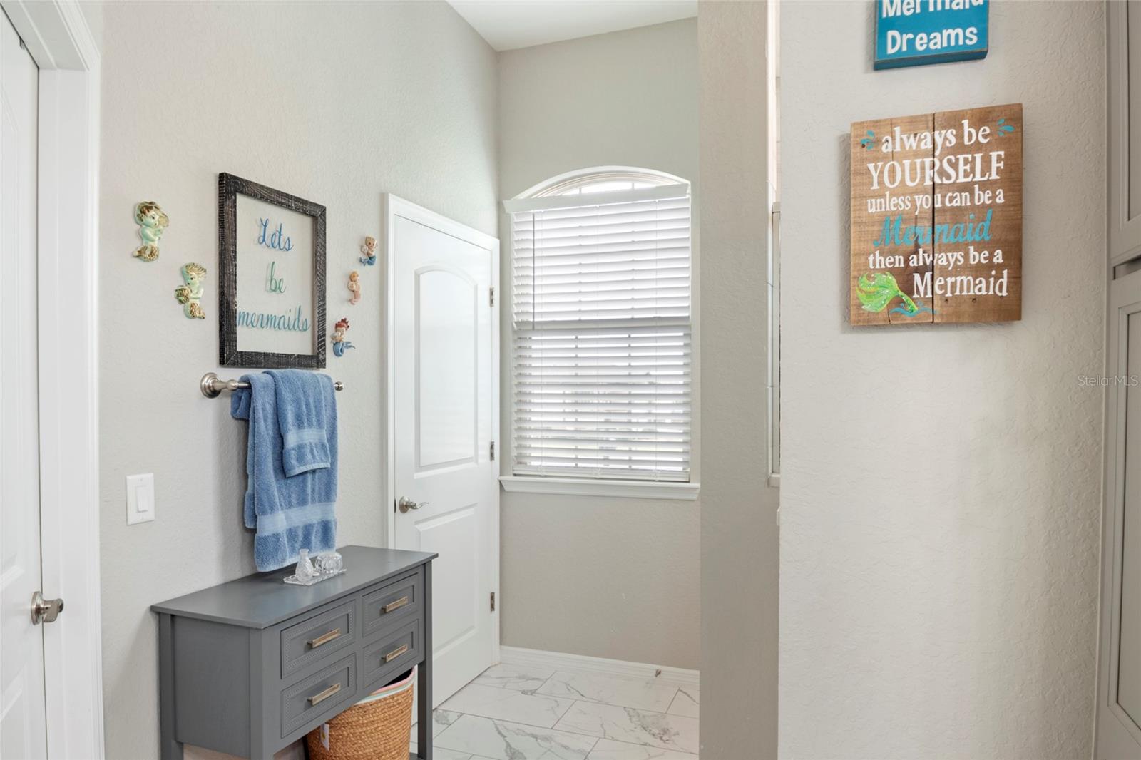 Image 11 of 26 For 17167 113th Avenue