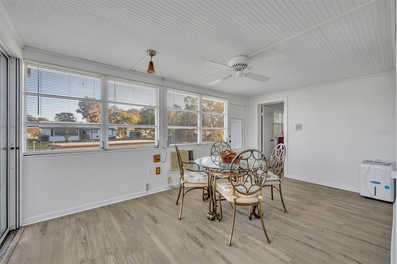 Image 19 of 48 For 1785 Cove Walk