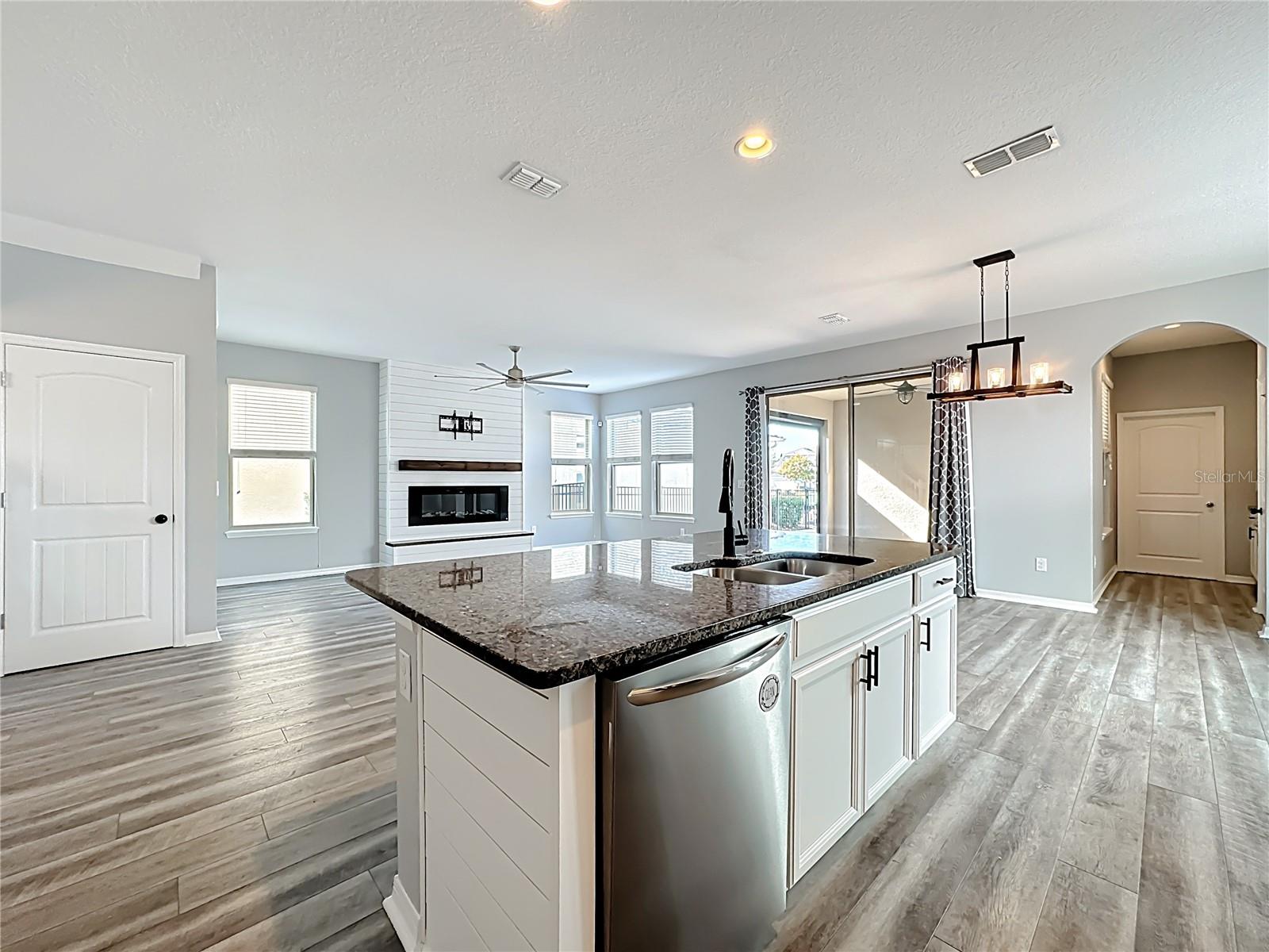 Image 20 of 54 For 16330 Brisk Breeze Alley