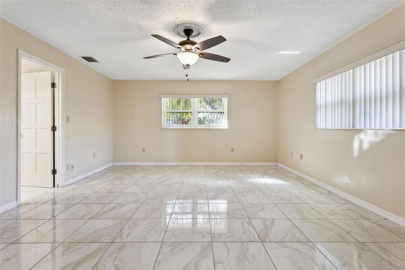 Image 18 of 45 For 9729 Wedgewood Lane