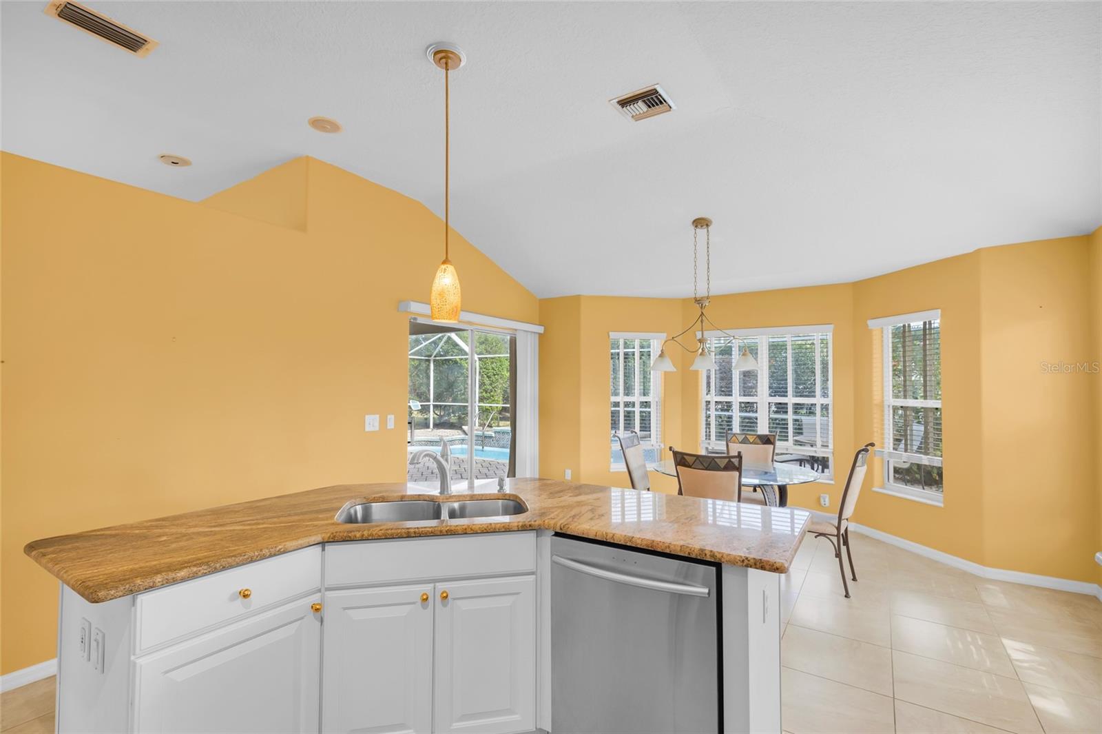 Image 11 of 47 For 2101 Barbosa Court