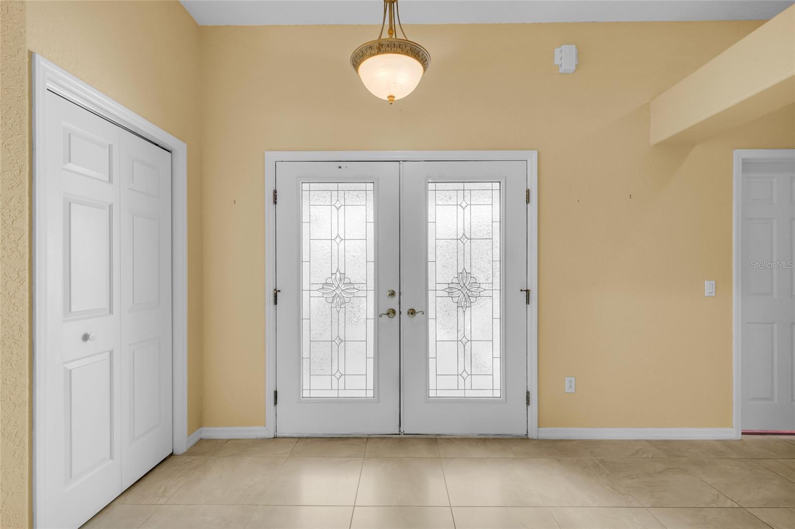 Image 4 of 47 For 2101 Barbosa Court