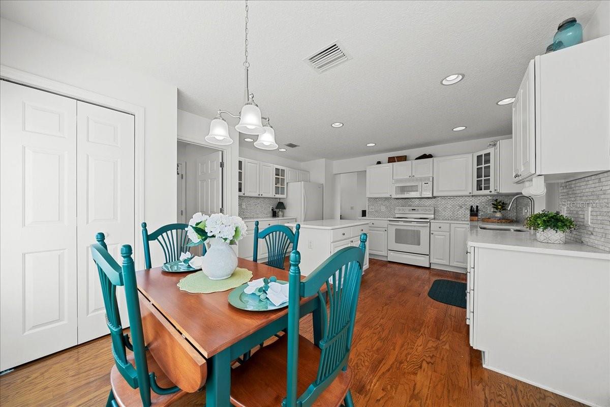 Image 15 of 66 For 2052 Palo Alto Avenue