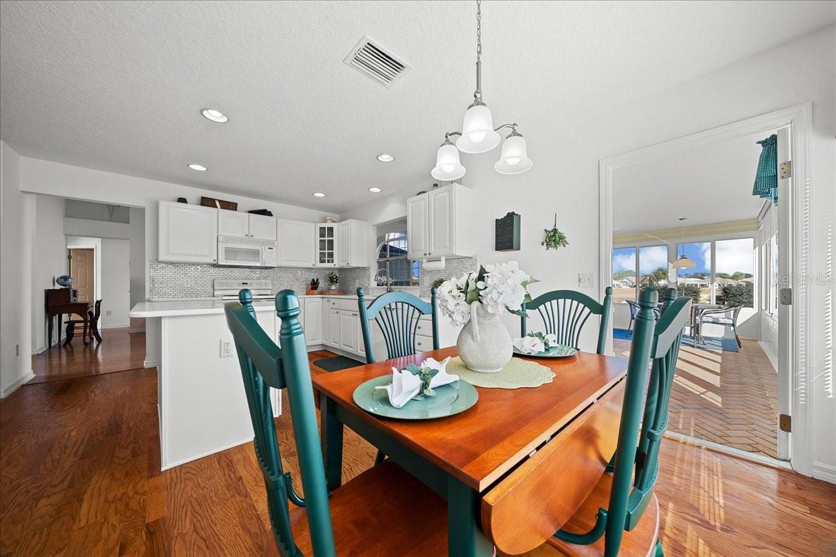 Image 16 of 66 For 2052 Palo Alto Avenue