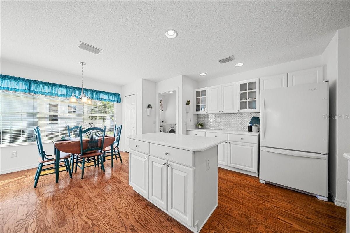 Image 17 of 66 For 2052 Palo Alto Avenue