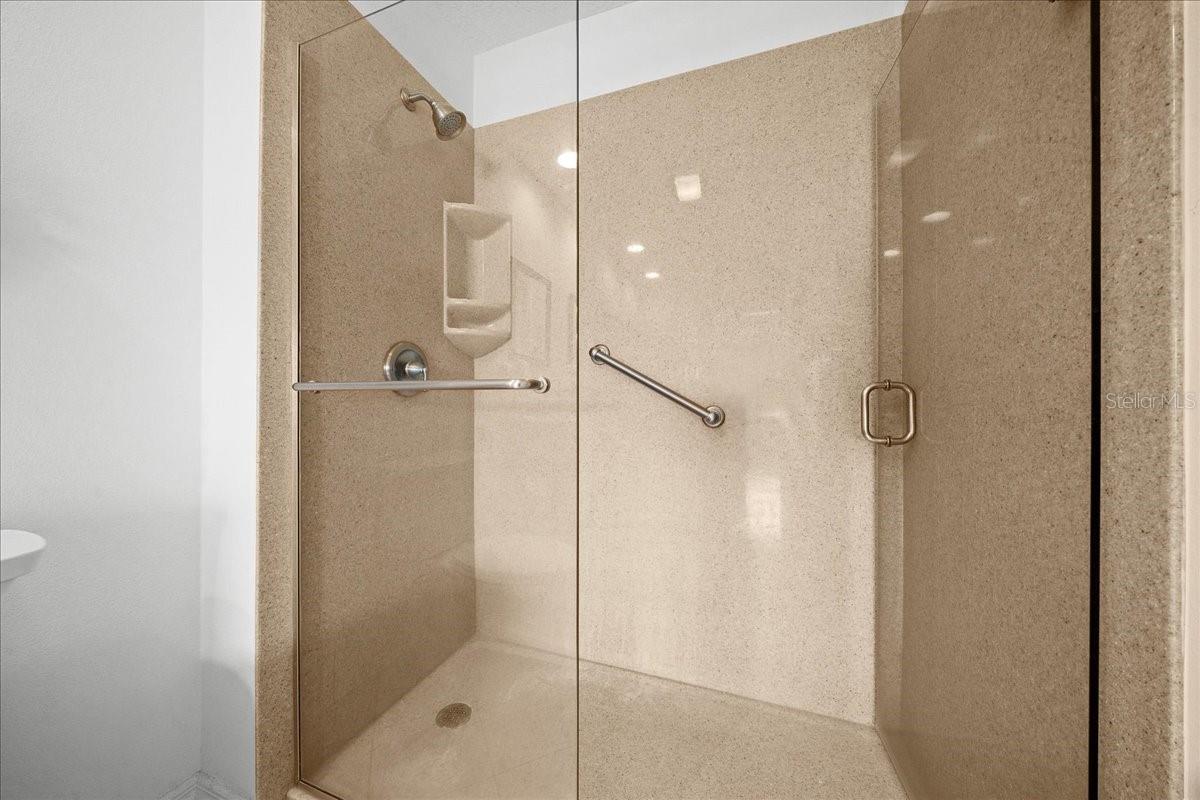 Image 25 of 66 For 2052 Palo Alto Avenue