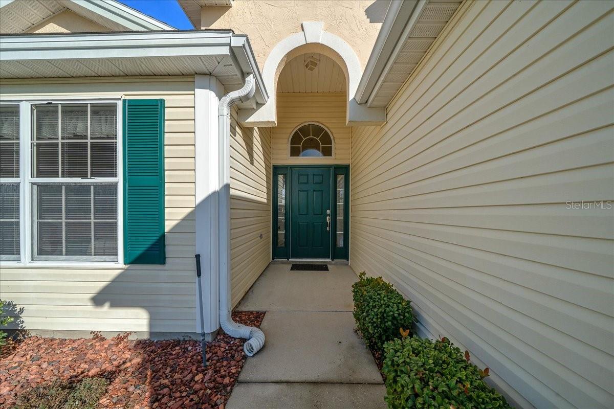 Image 5 of 66 For 2052 Palo Alto Avenue