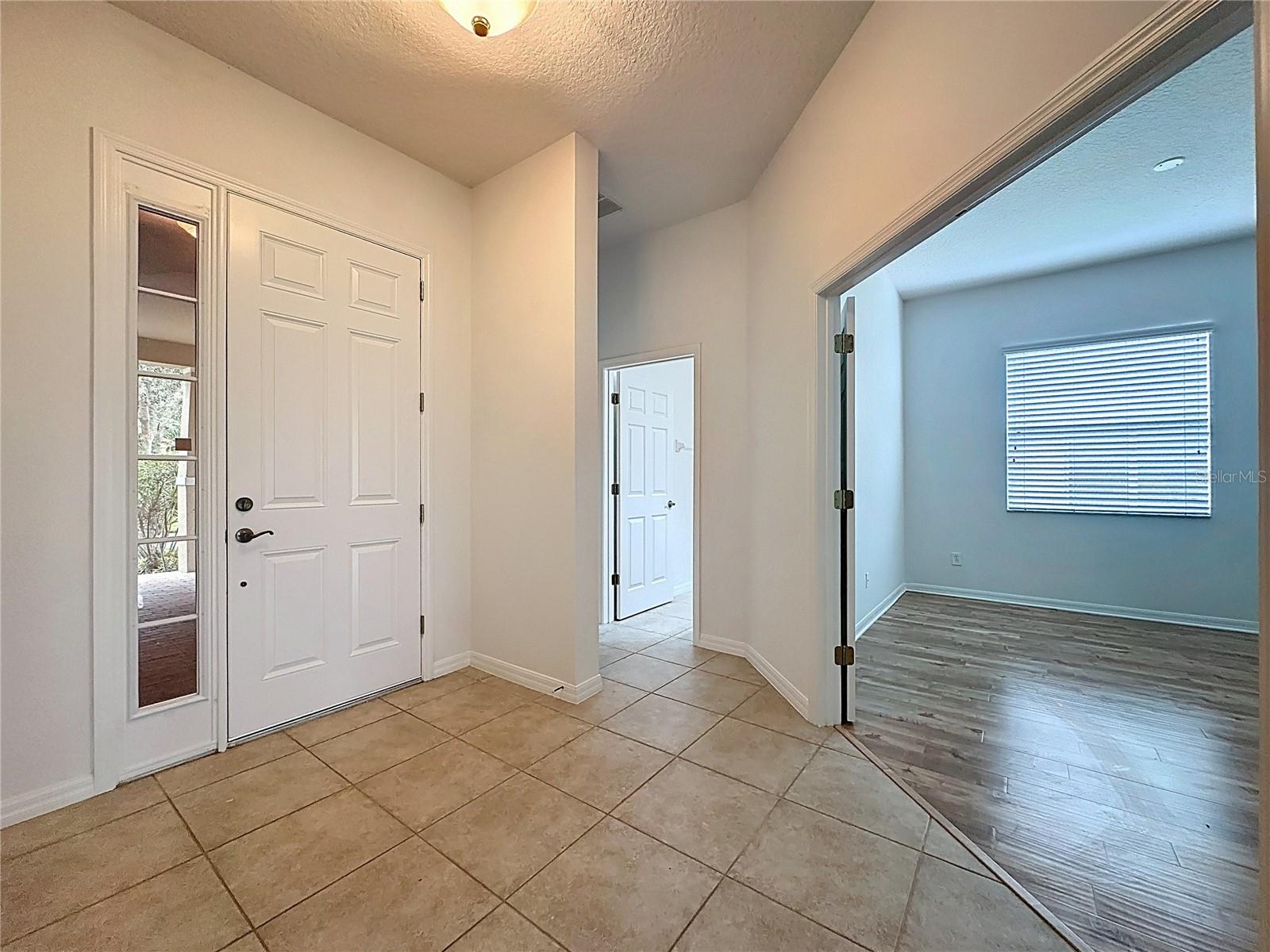 Image 11 of 80 For 107 Crescent Moon Drive