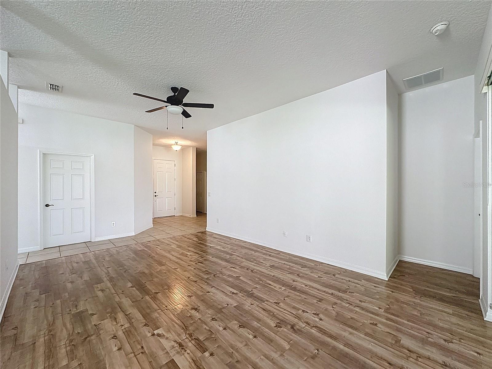 Image 12 of 80 For 107 Crescent Moon Drive