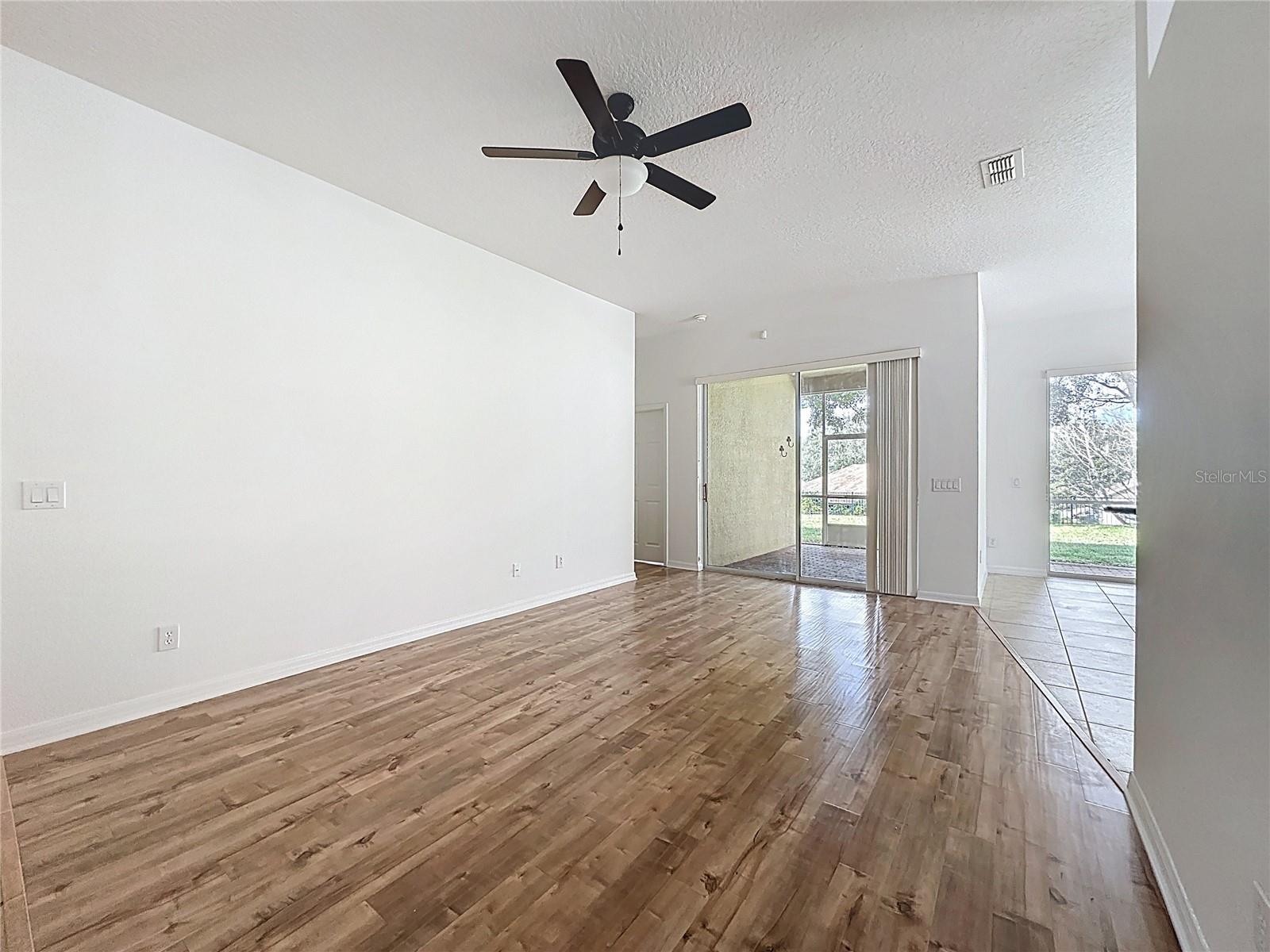 Image 37 of 80 For 107 Crescent Moon Drive