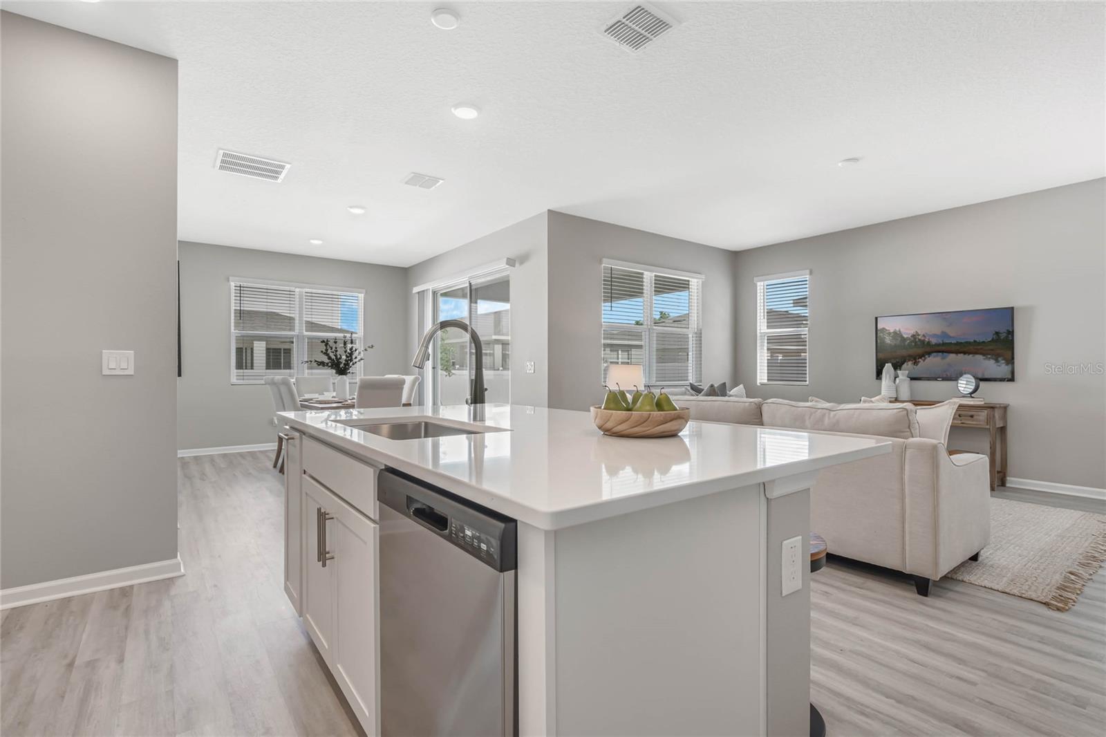 Image 40 of 42 For 3707 Malad Way