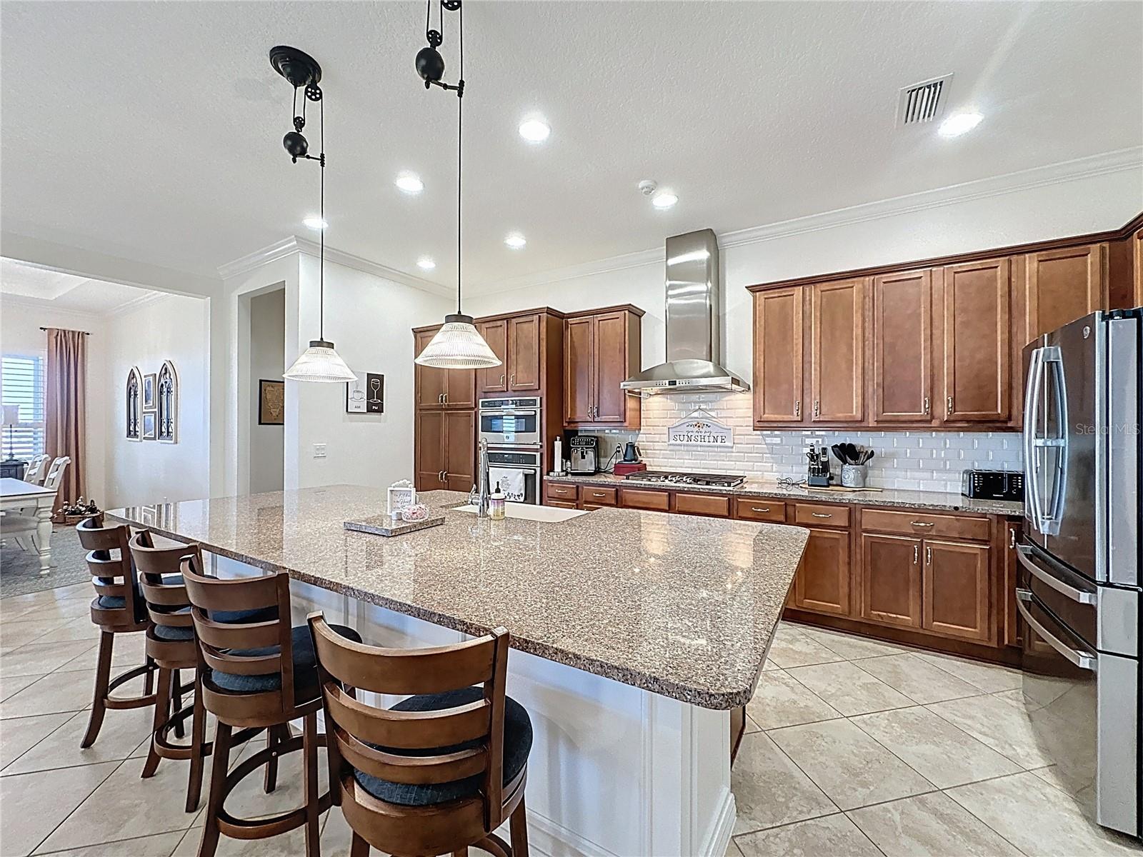 Image 14 of 71 For 168 Silver Maple Road