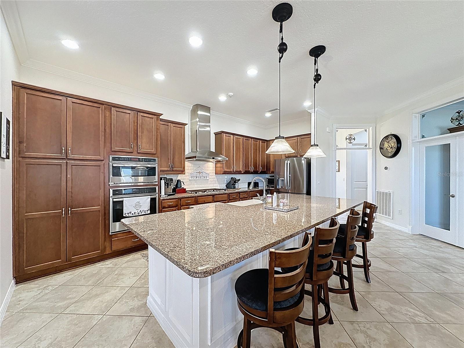 Image 17 of 71 For 168 Silver Maple Road