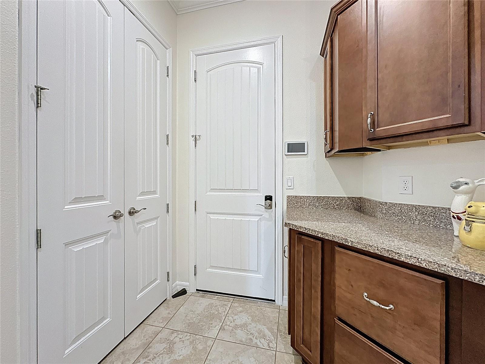 Image 21 of 71 For 168 Silver Maple Road