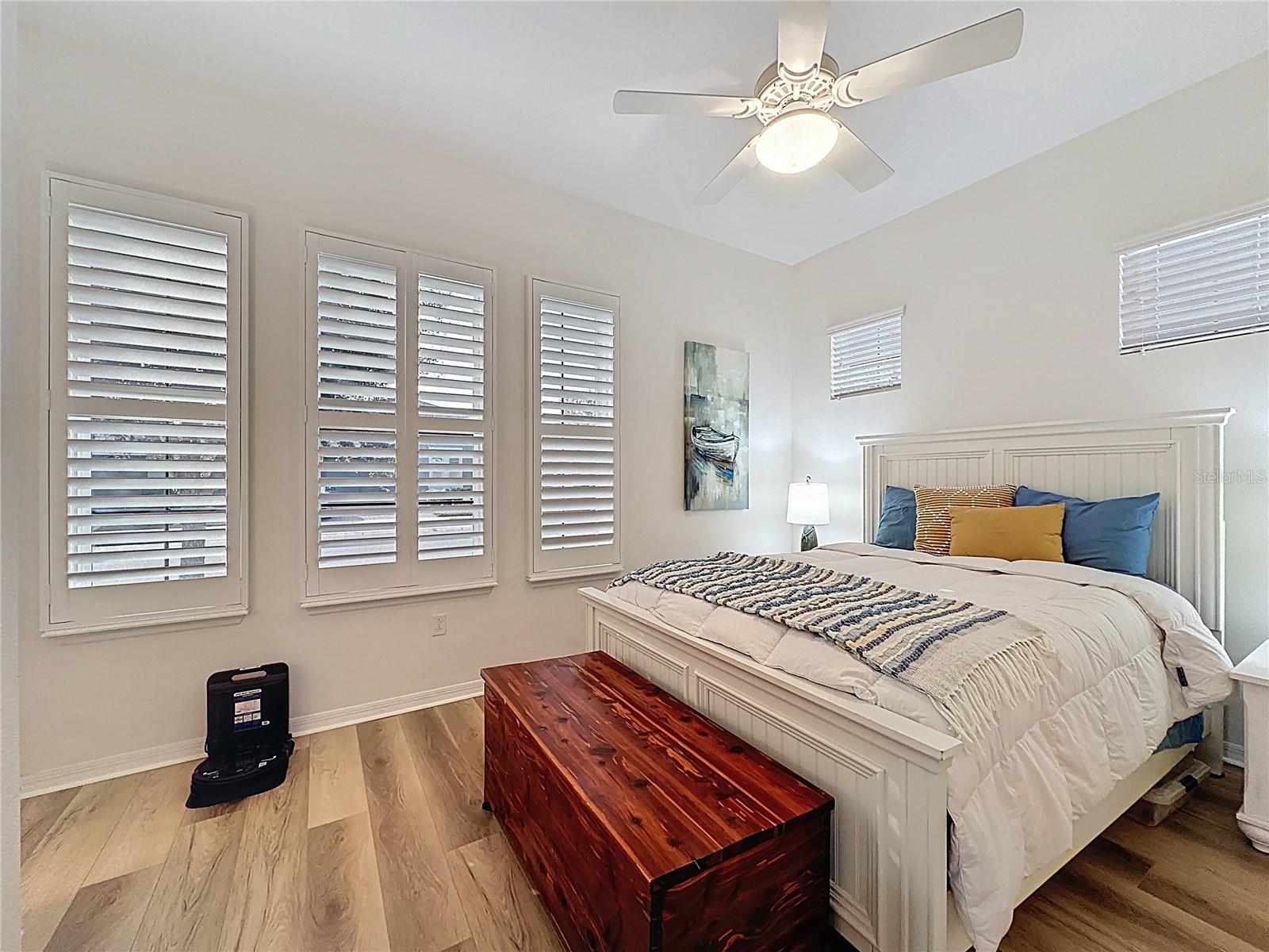 Image 24 of 71 For 168 Silver Maple Road