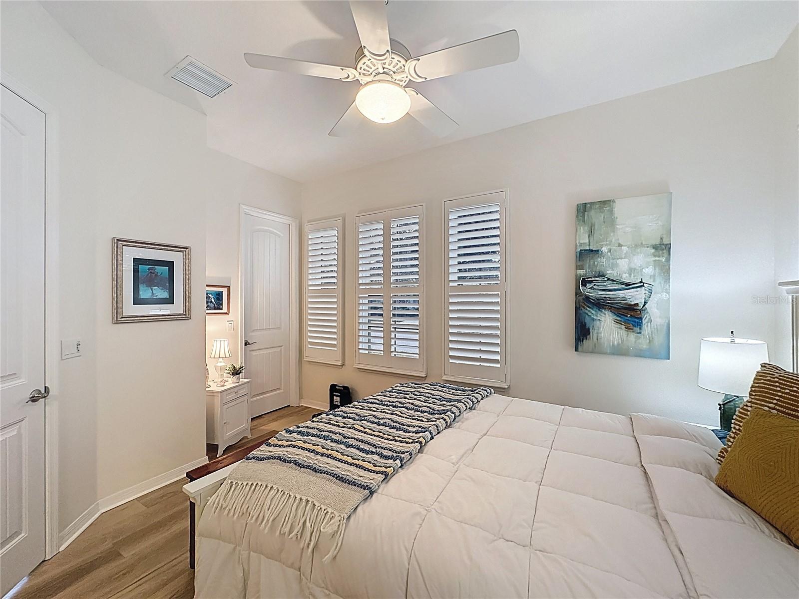 Image 27 of 71 For 168 Silver Maple Road