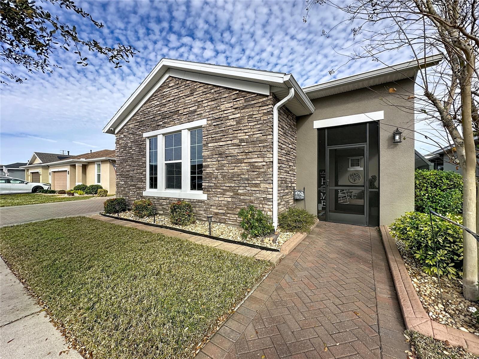 Image 57 of 71 For 168 Silver Maple Road