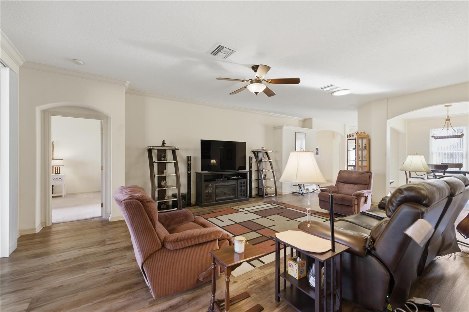 Image 16 of 48 For 15312 14th Avenue Road