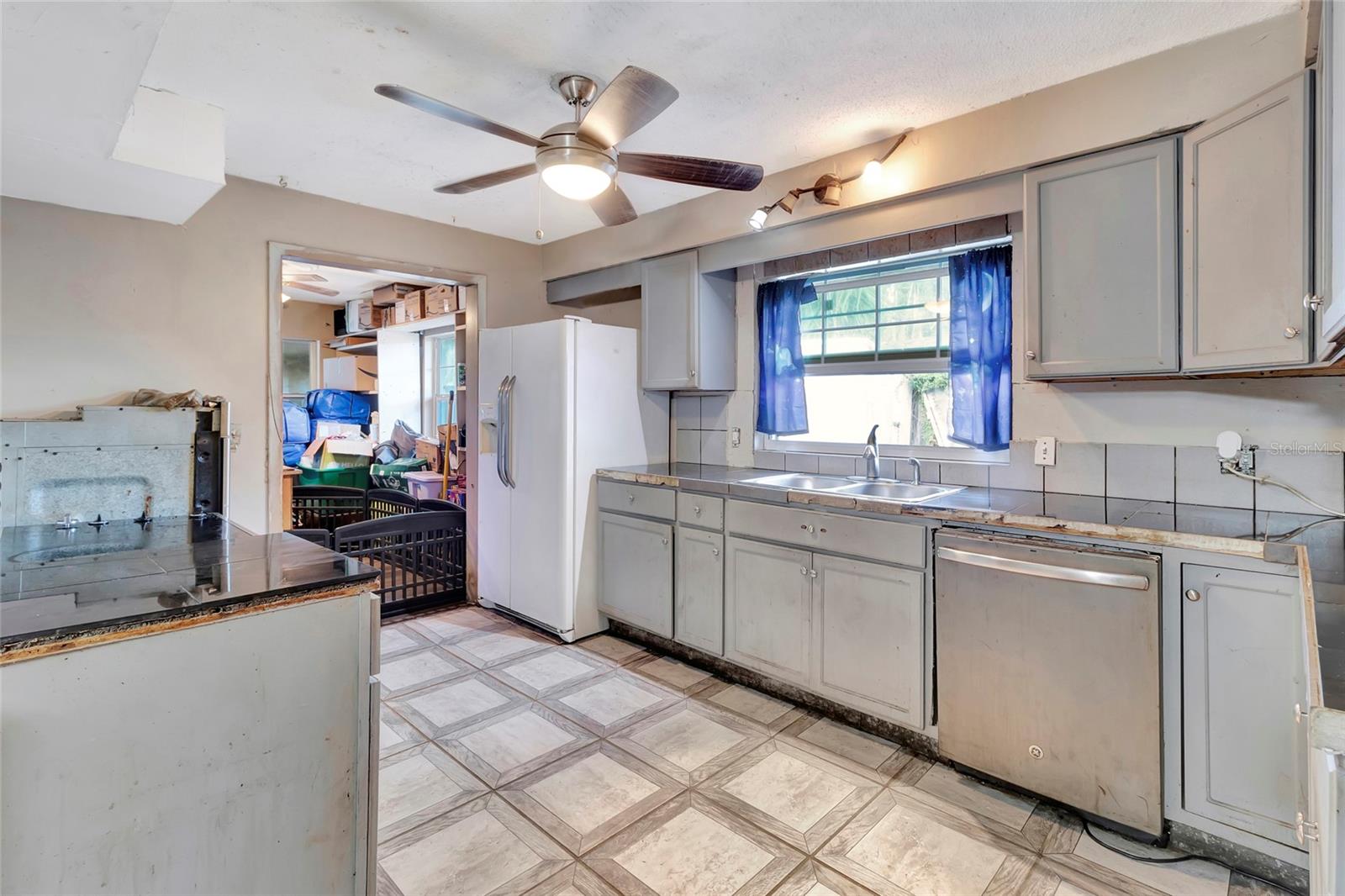 Image 16 of 56 For 2900 Woodbridge Lane