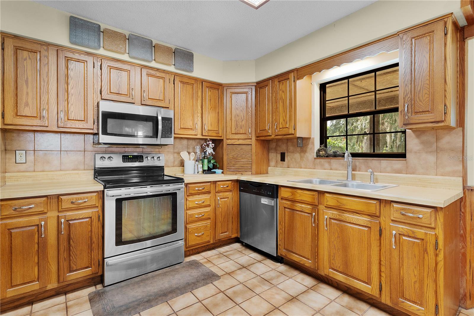 Image 18 of 76 For 8284 County Road 209