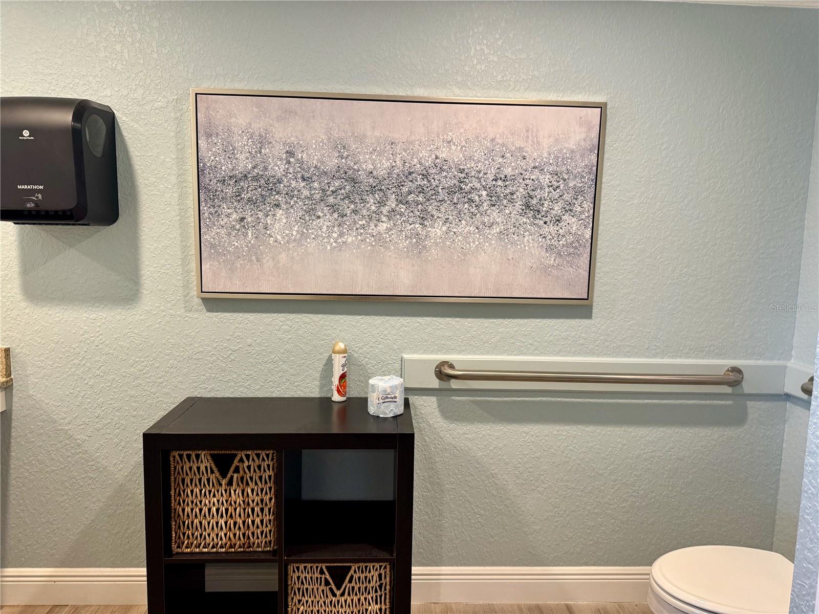 Image 17 of 26 For 500 Caroline Street