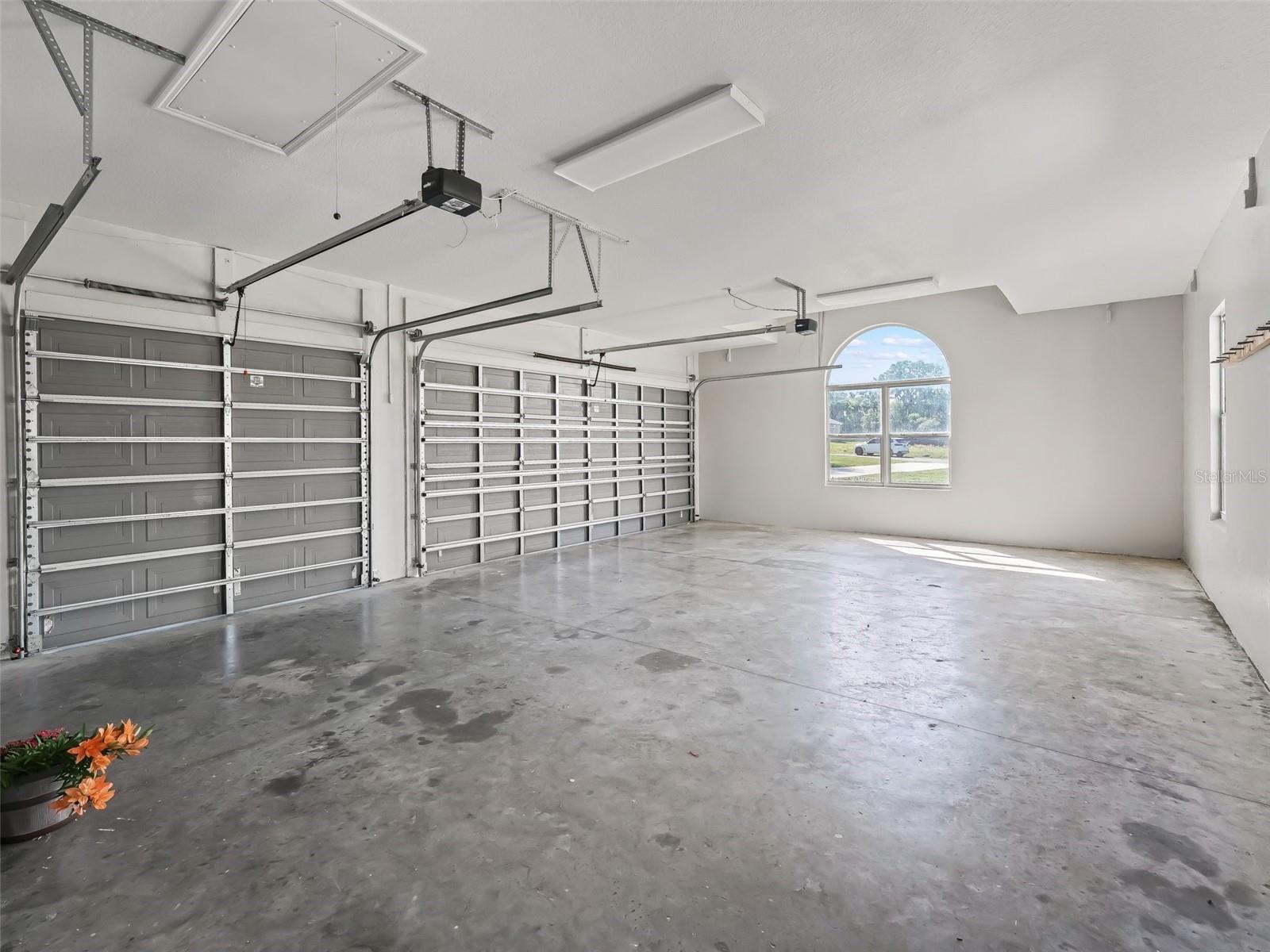 Image 35 of 71 For 13945 156th Lane