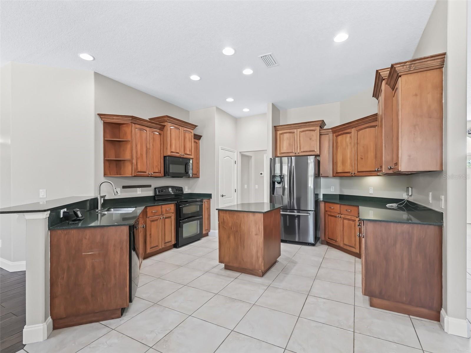 Image 42 of 71 For 13945 156th Lane