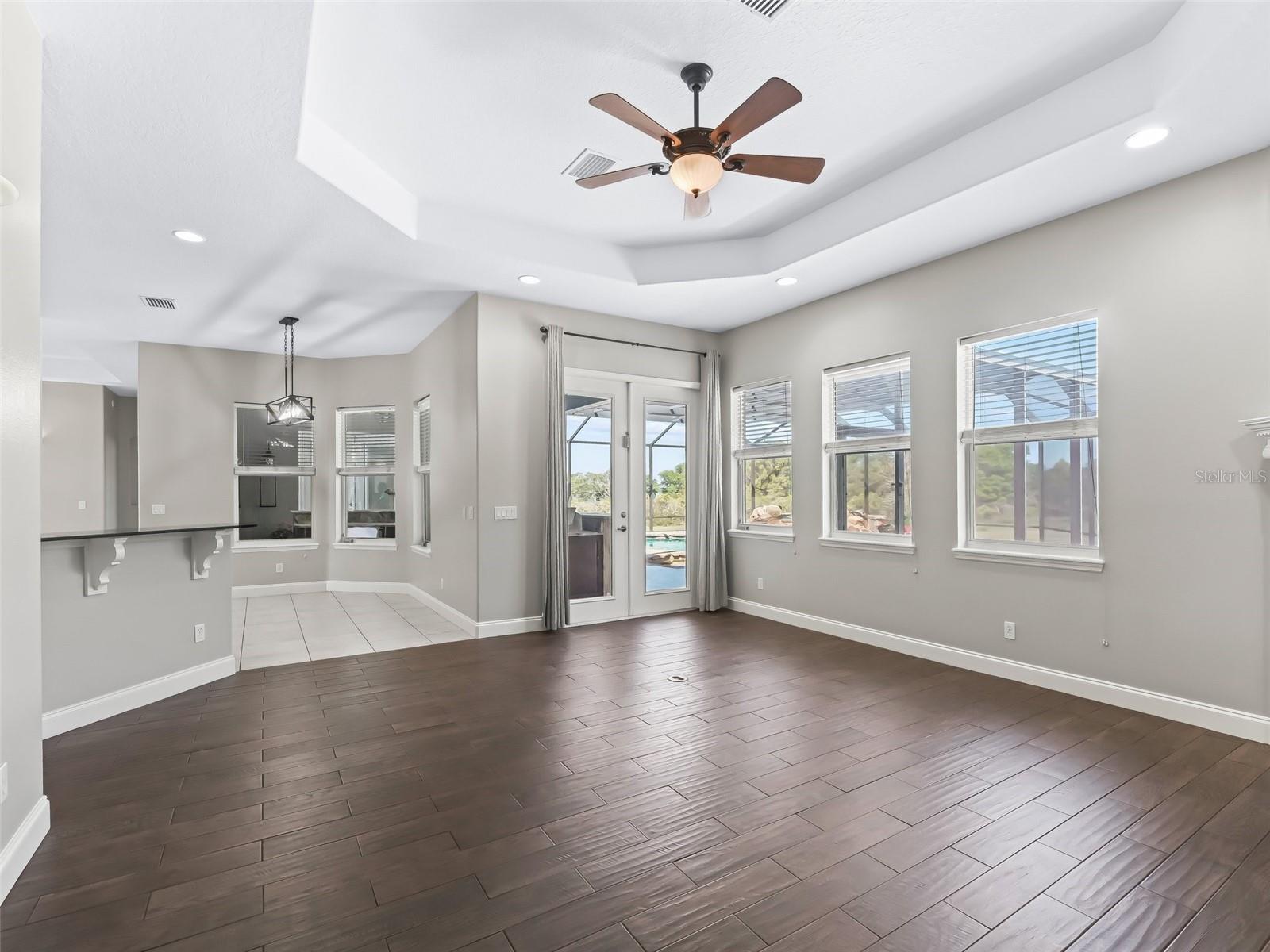 Image 49 of 71 For 13945 156th Lane