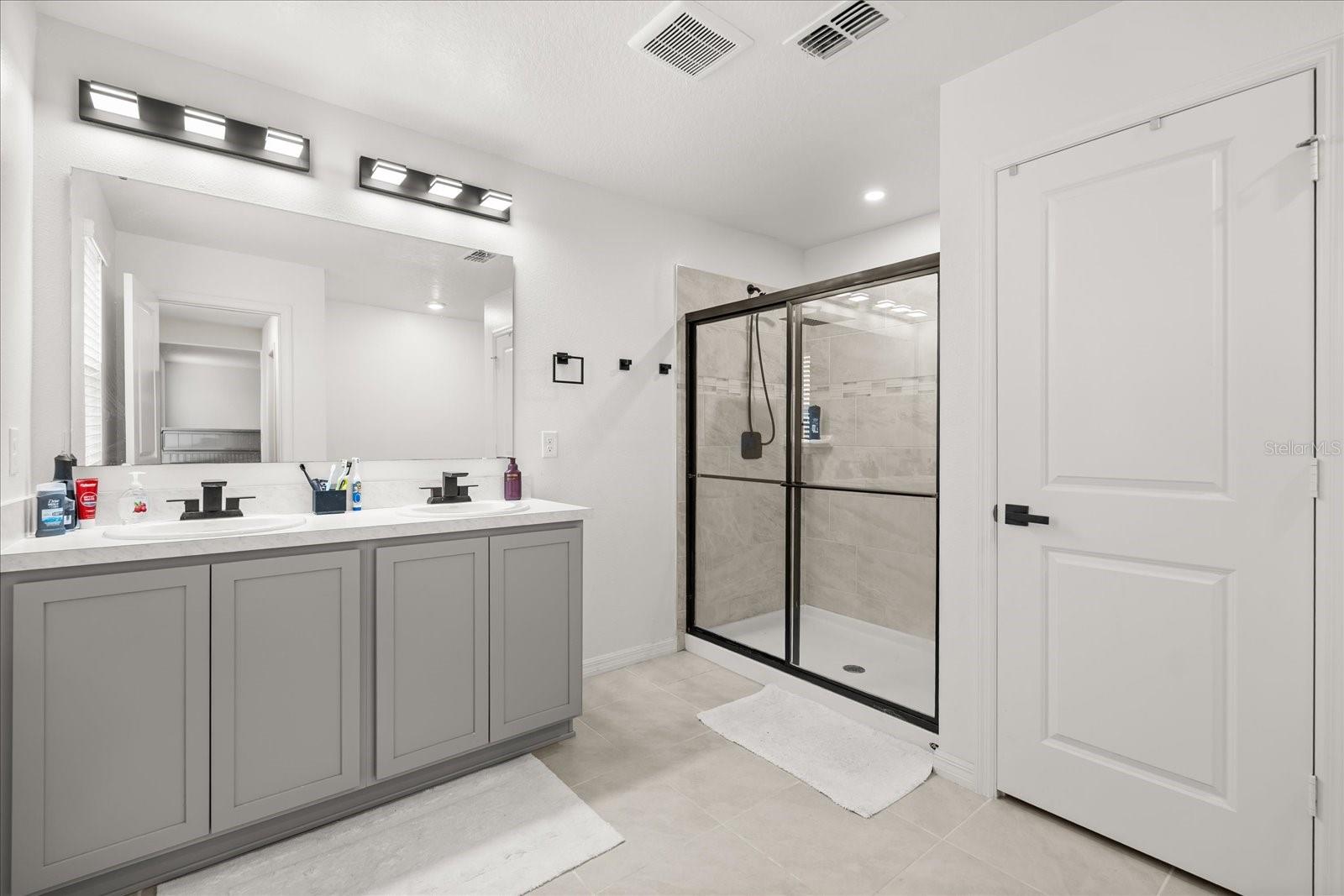 Image 15 of 23 For 1470 Geranium Drive