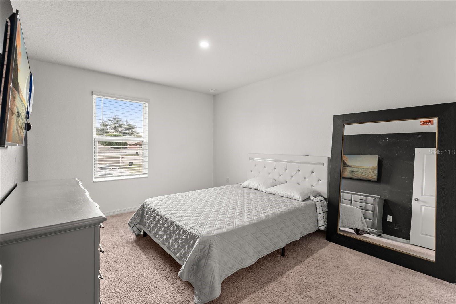 Image 18 of 23 For 1470 Geranium Drive