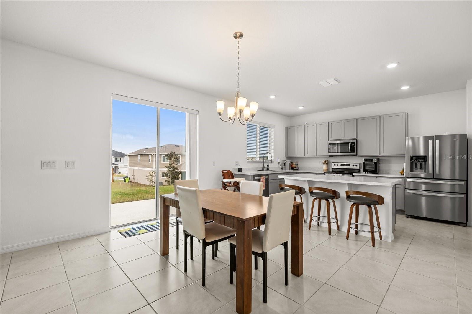 Image 4 of 23 For 1470 Geranium Drive