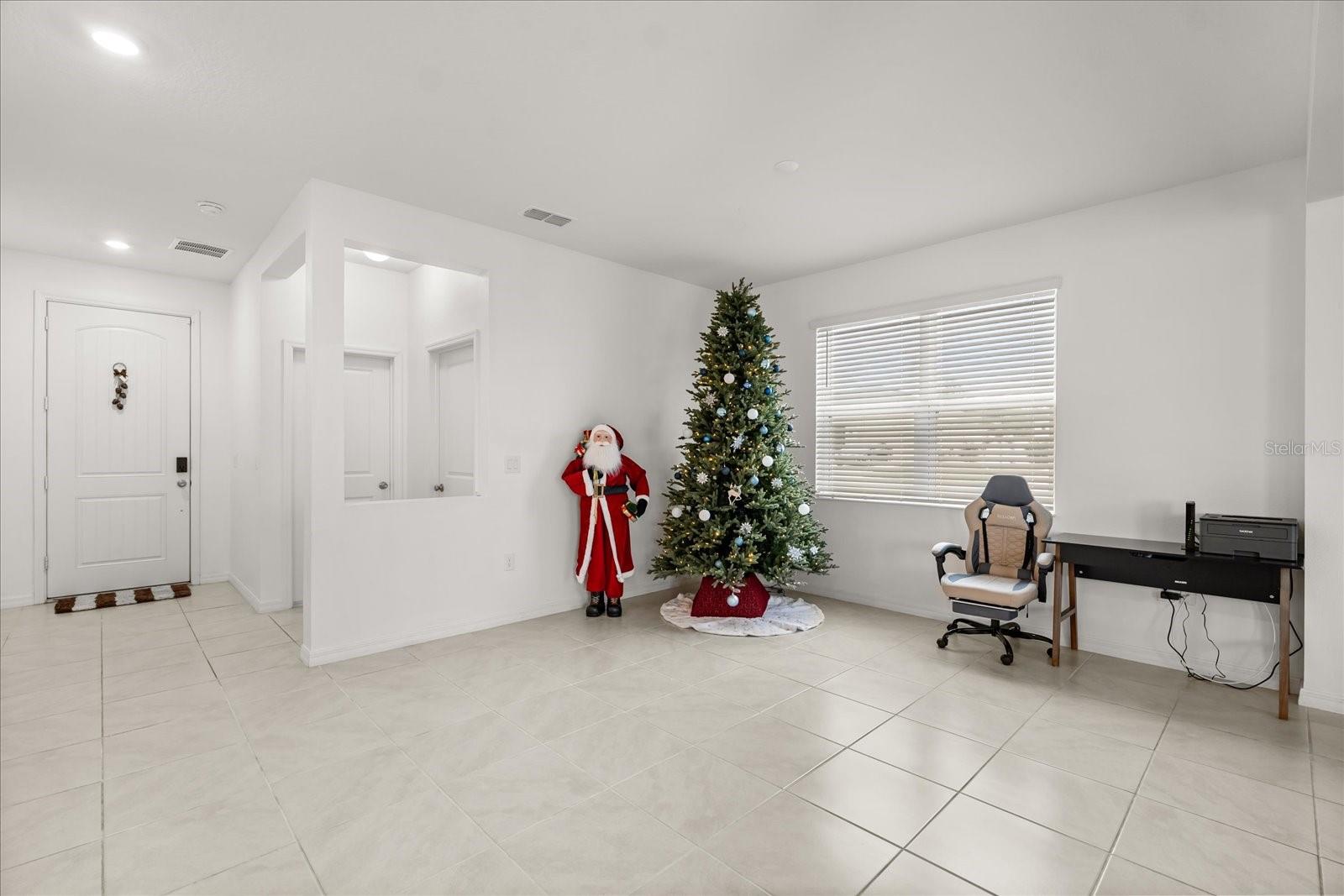 Image 9 of 23 For 1470 Geranium Drive