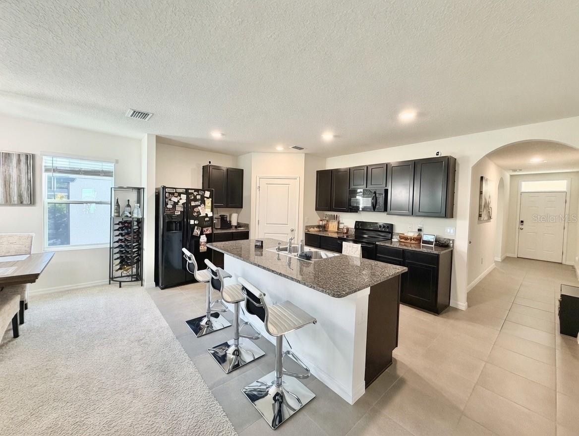 Image 10 of 39 For 6930 Silverado Ranch Boulevard