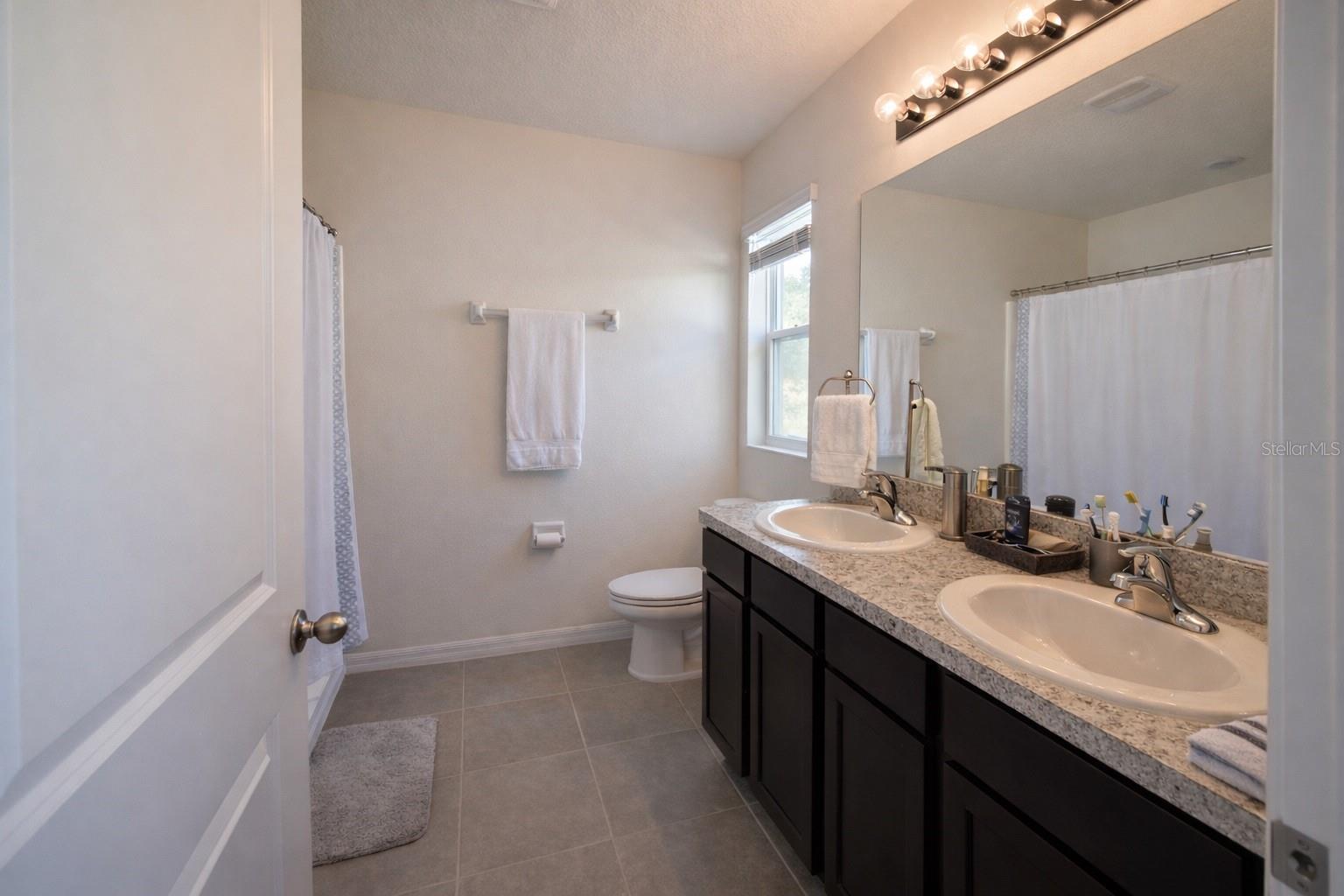 Image 12 of 39 For 6930 Silverado Ranch Boulevard