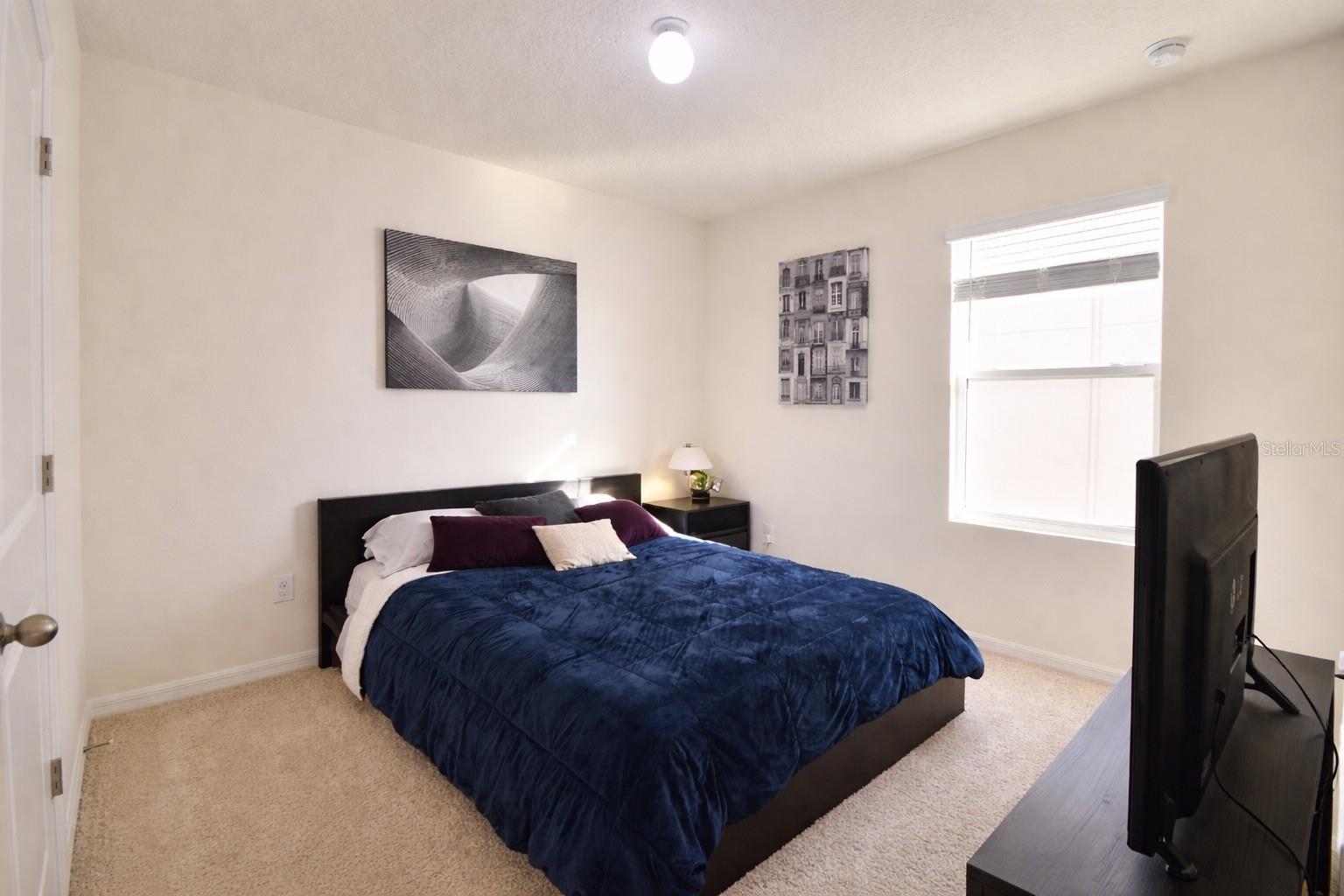 Image 14 of 39 For 6930 Silverado Ranch Boulevard